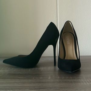 BOOHOO Black Felt Stilettos